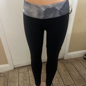 Lululemon Athletica Black Leggings with Gray Waistband